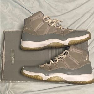 Air Jordan 11 cool greys